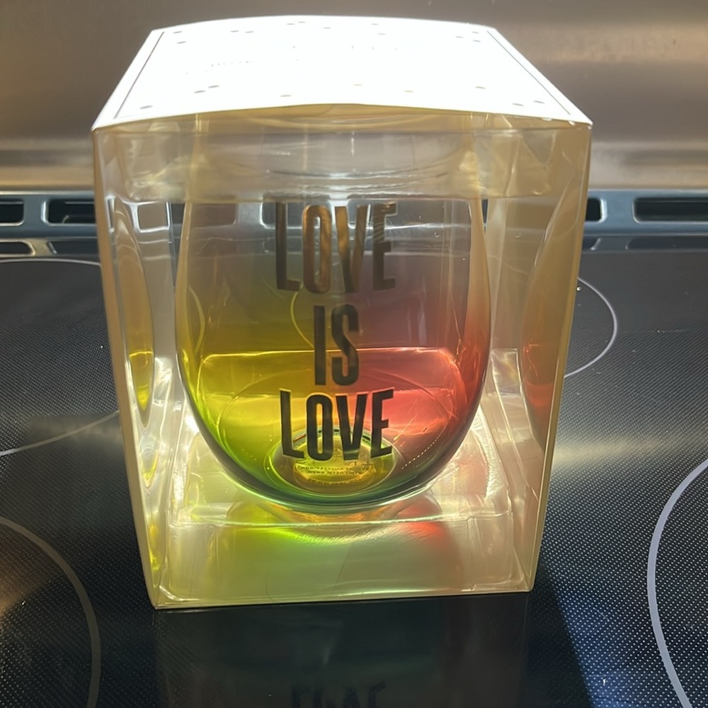 Slant Collections, love is love 30 oz Wine Glass, NIB